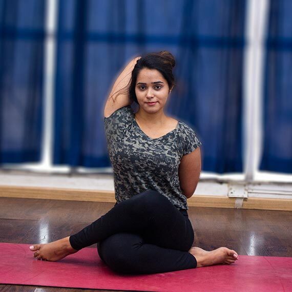 Khushali Yoga Trainer Hiranandani Powai