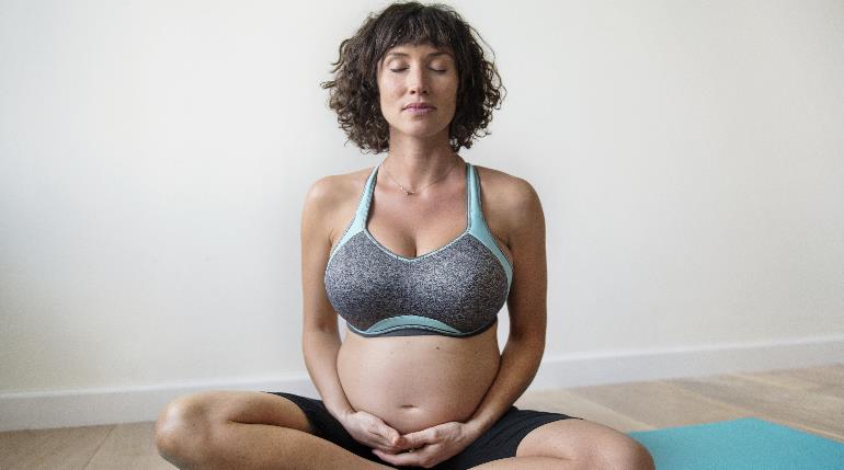 Pregnancy Yoga Trainers Experts Mumbai